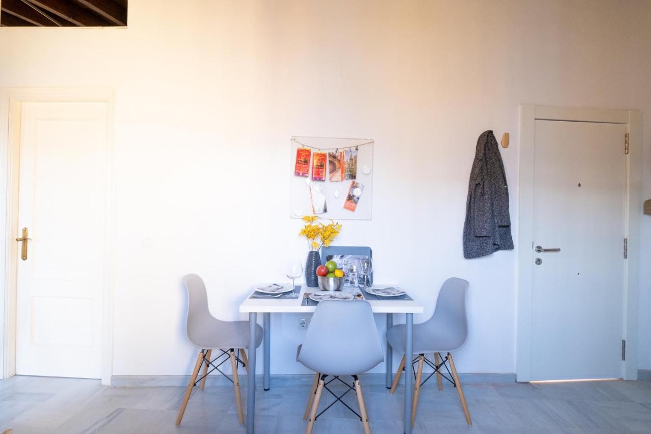 Triana Penthouse Apartment เซบีญา ภายนอก รูปภาพ
