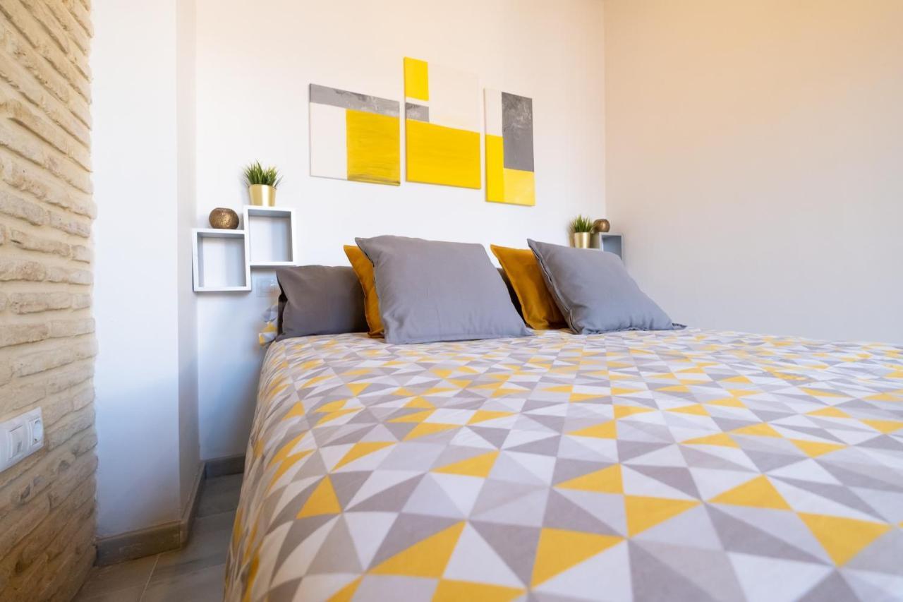 Triana Penthouse Apartment เซบีญา ภายนอก รูปภาพ